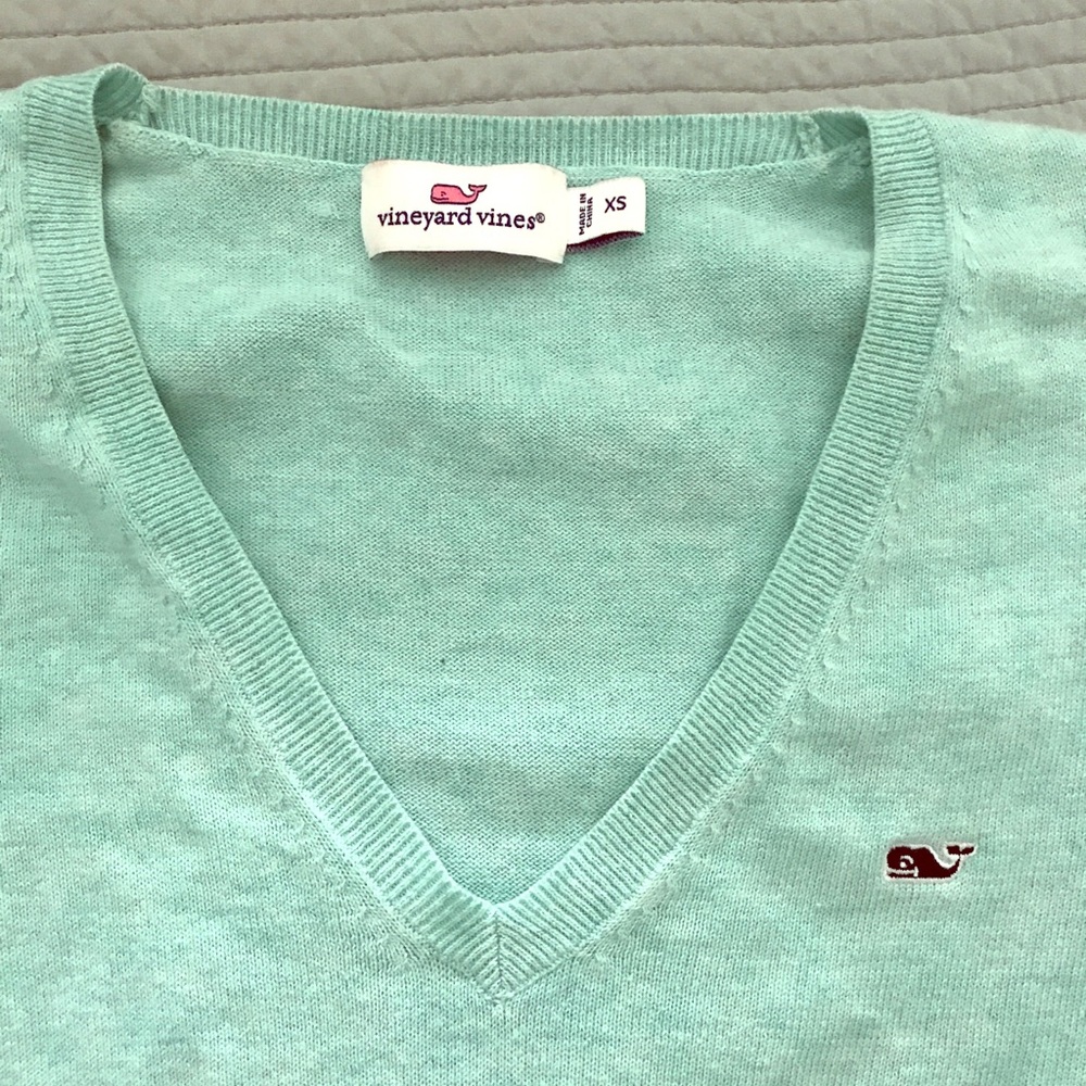EUC XS Vineyard Vines turquoise v-neck sweater